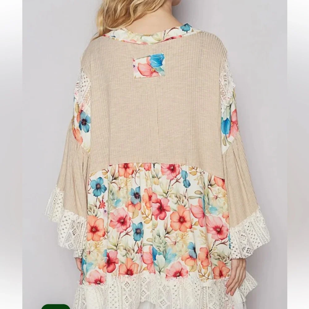 Summer Clearout POL. Floral Crochet Detail Open Front Cardigan - Picture 3 of 3
